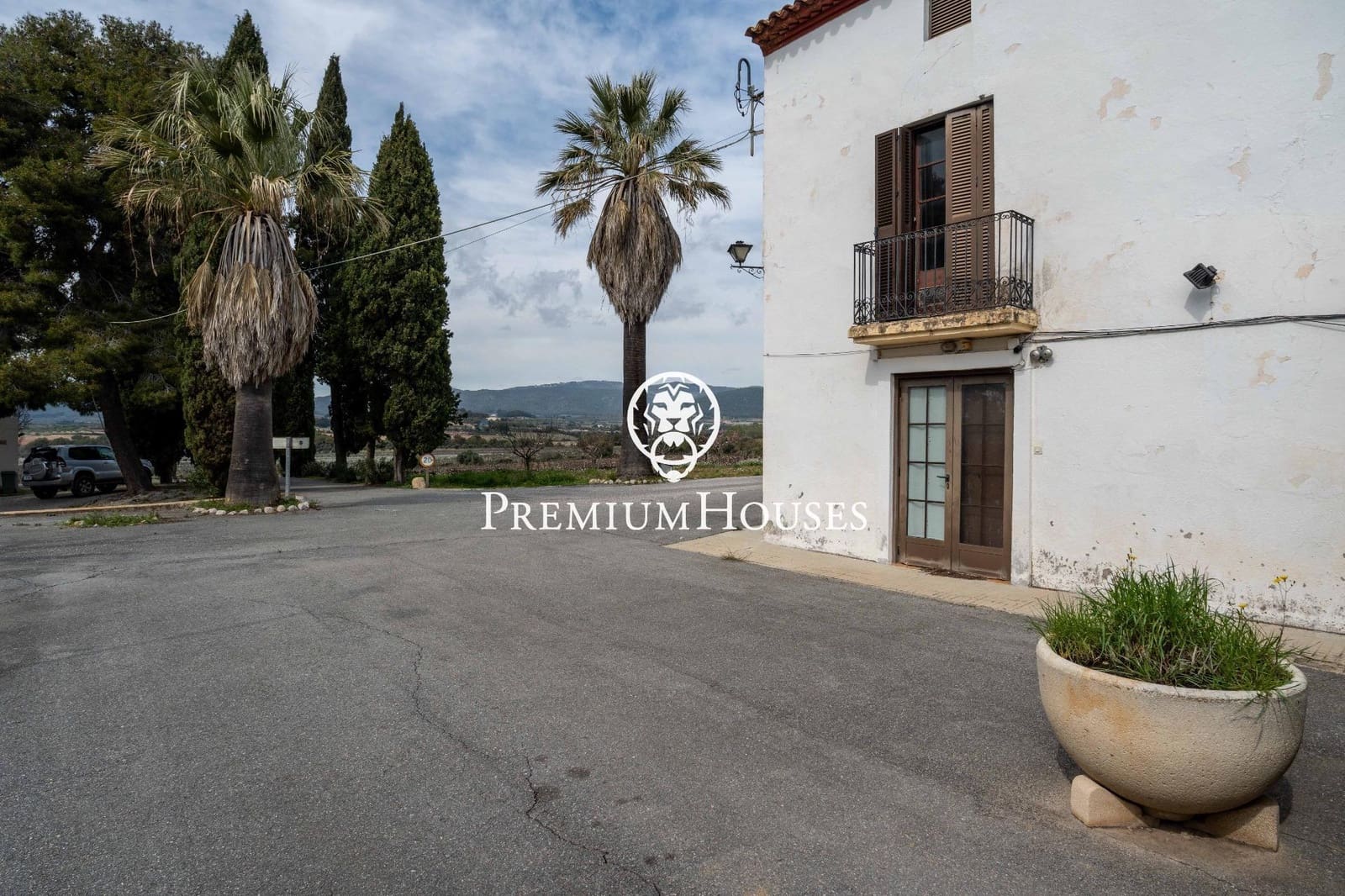 5 bedroom Finca/Country House for sale in Castellet i la Gornal with pool - € 1,400,000 (Ref: 9741910)