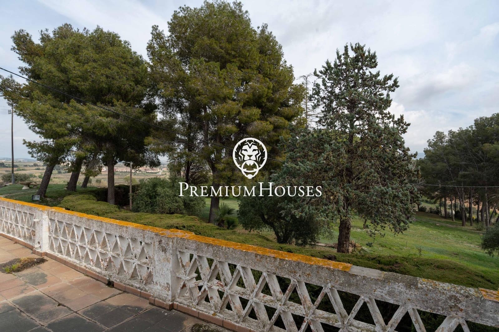 5 bedroom Finca/Country House for sale in Castellet i la Gornal with pool - € 1,400,000 (Ref: 9741910)