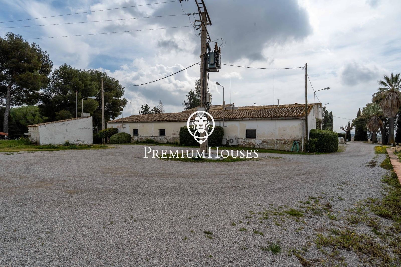 5 bedroom Finca/Country House for sale in Castellet i la Gornal with pool - € 1,400,000 (Ref: 9741910)