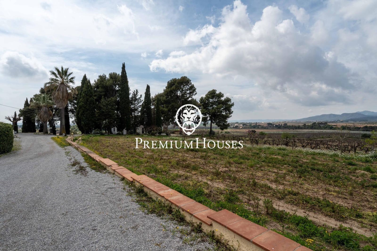 5 bedroom Finca/Country House for sale in Castellet i la Gornal with pool - € 1,400,000 (Ref: 9741910)