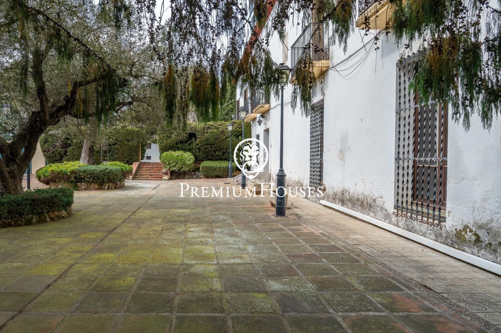 5 bedroom Finca/Country House for sale in Castellet i la Gornal with pool - € 1,400,000 (Ref: 9741910)