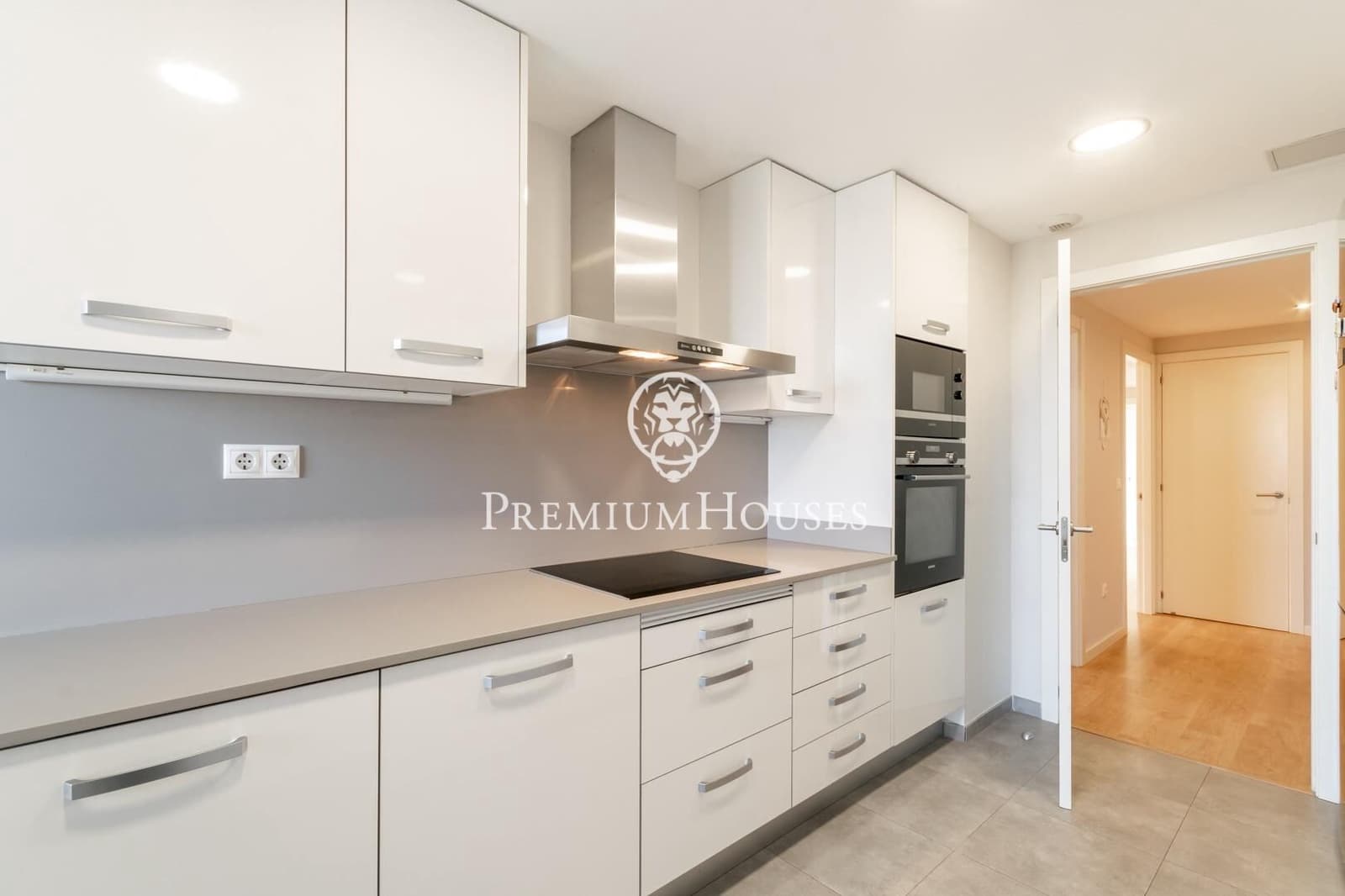 4 makuuhuone Kattohuoneisto vuokrattavana paikassa Sitges mukana uima-altaan - 8 000 € (Ref: 9762166)