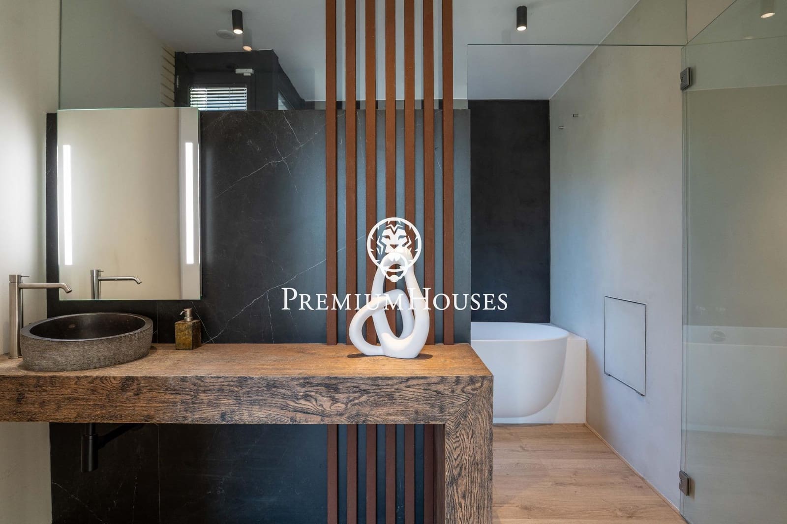 6 sypialnia Willa na sprzedaż w Begues z basenem garażem - 1 350 000 € (Ref: 9762167)