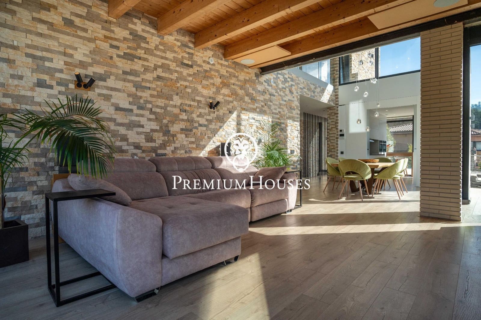 6 sypialnia Willa na sprzedaż w Begues z basenem garażem - 1 350 000 € (Ref: 9762167)