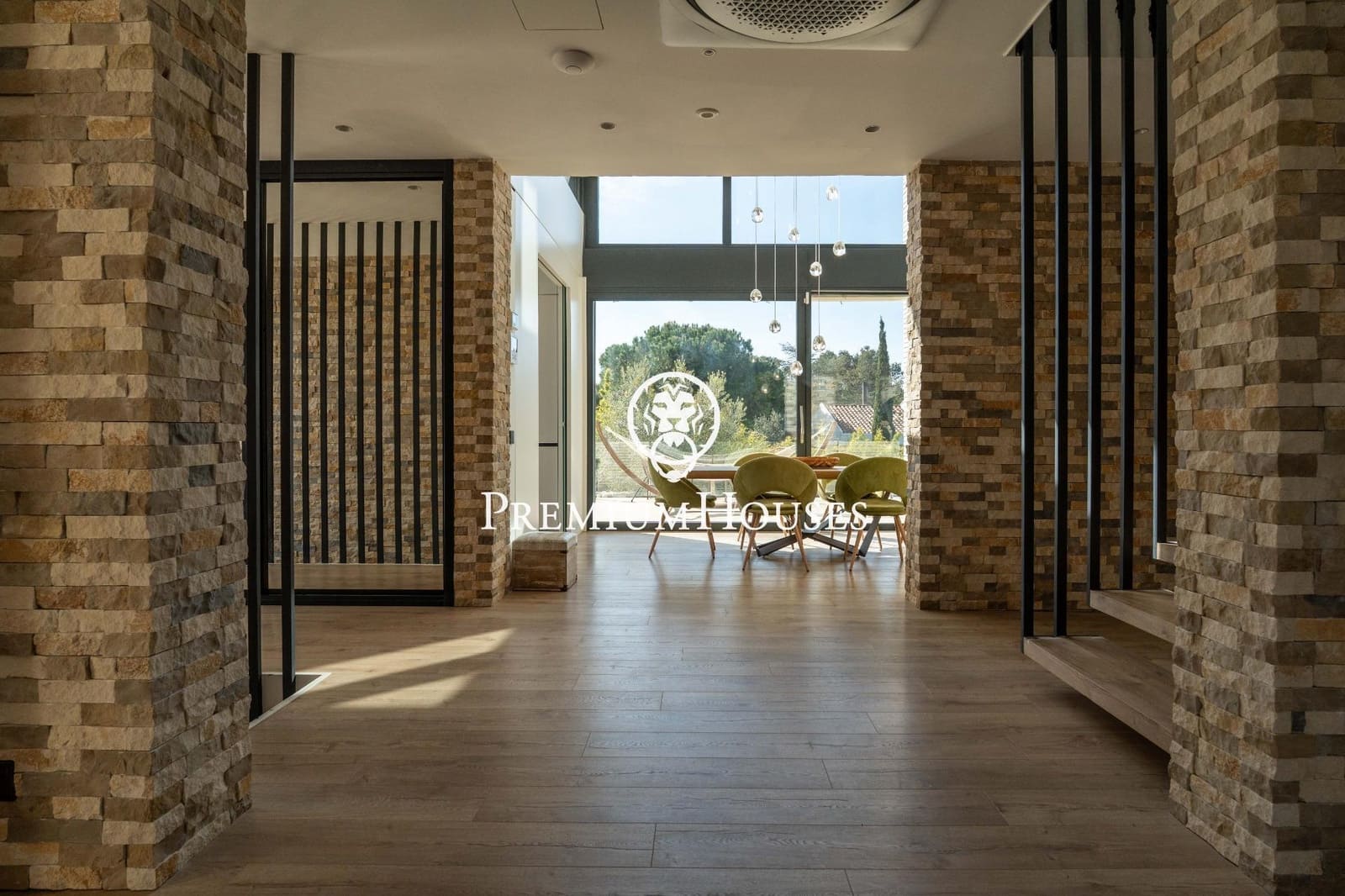 6 sypialnia Willa na sprzedaż w Begues z basenem garażem - 1 350 000 € (Ref: 9762167)