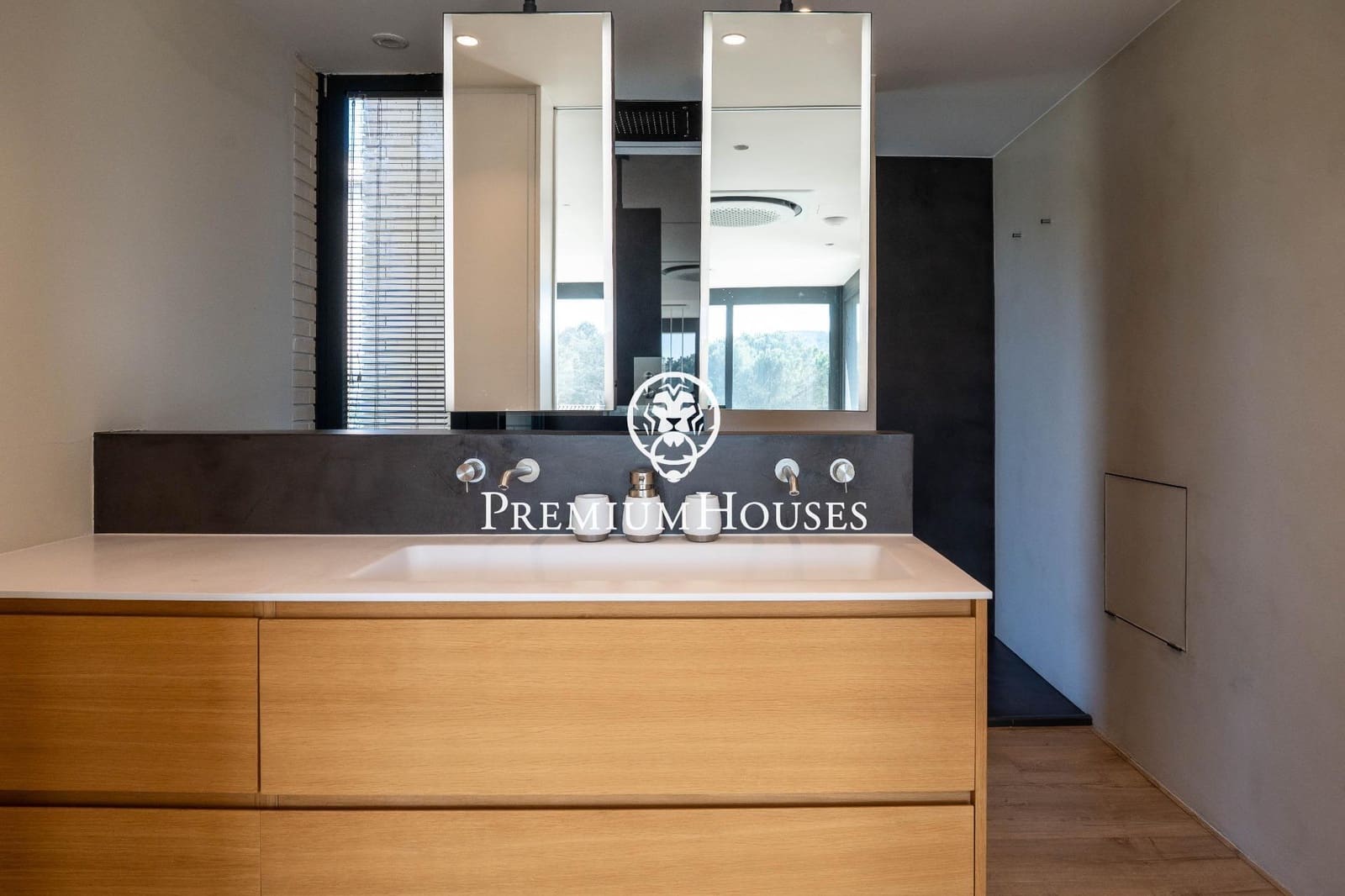 6 sypialnia Willa na sprzedaż w Begues z basenem garażem - 1 350 000 € (Ref: 9762167)