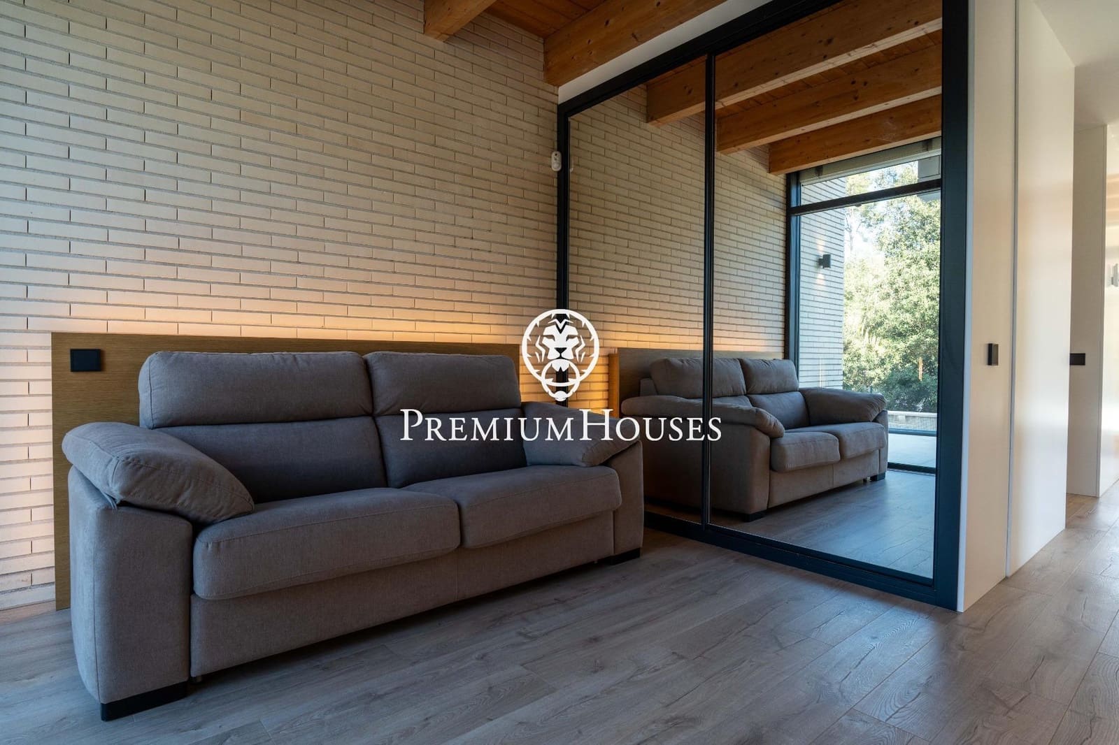 6 sypialnia Willa na sprzedaż w Begues z basenem garażem - 1 350 000 € (Ref: 9762167)