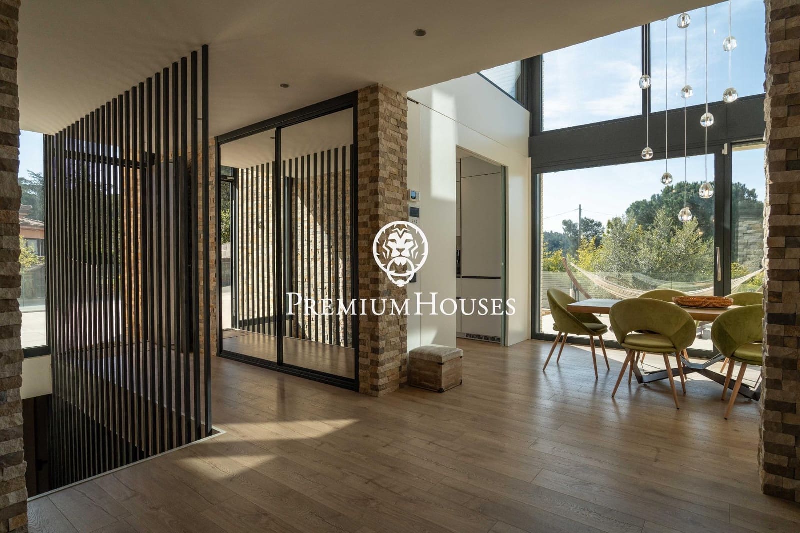 6 sypialnia Willa na sprzedaż w Begues z basenem garażem - 1 350 000 € (Ref: 9762167)