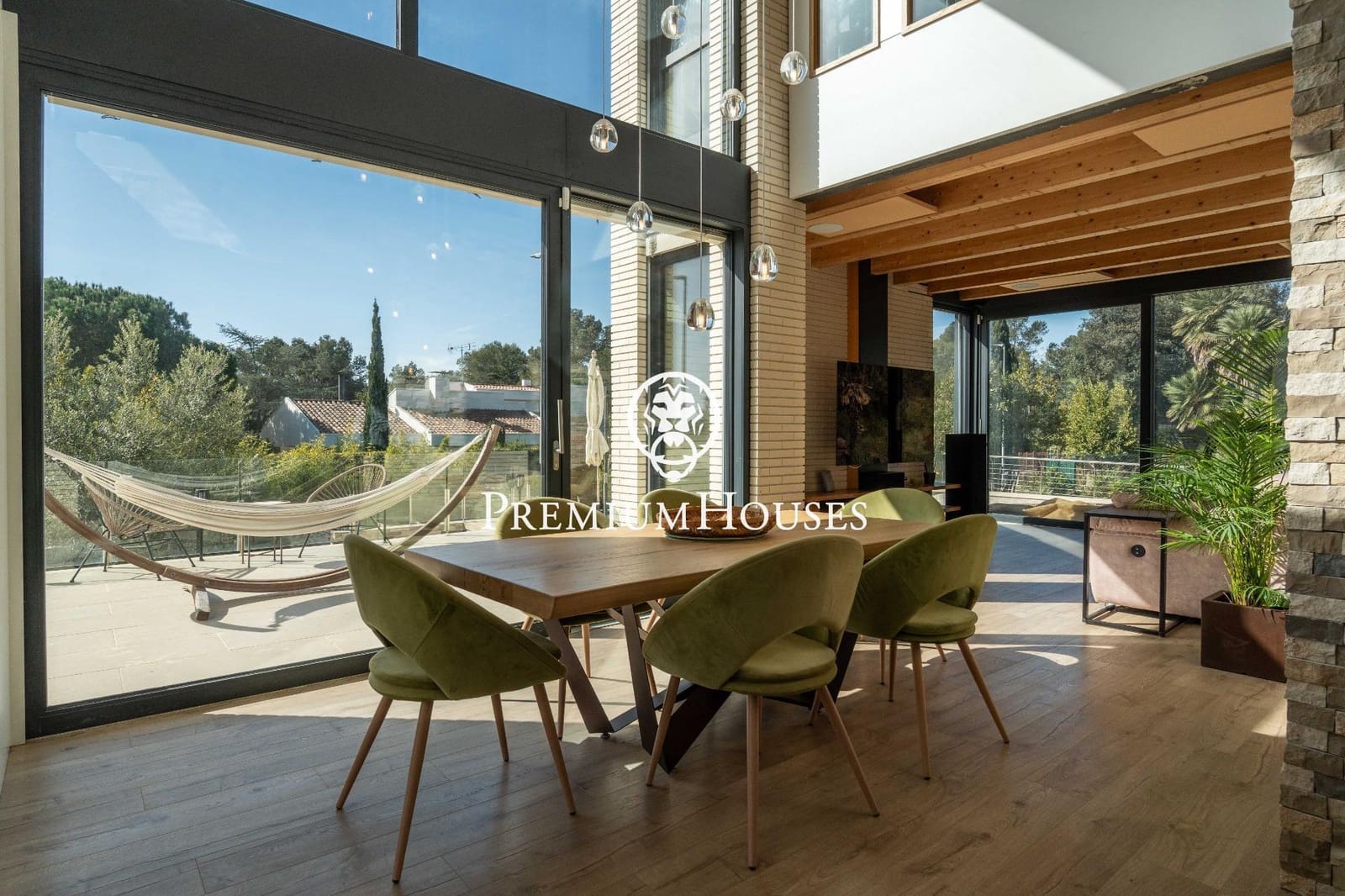 6 sypialnia Willa na sprzedaż w Begues z basenem garażem - 1 350 000 € (Ref: 9762167)