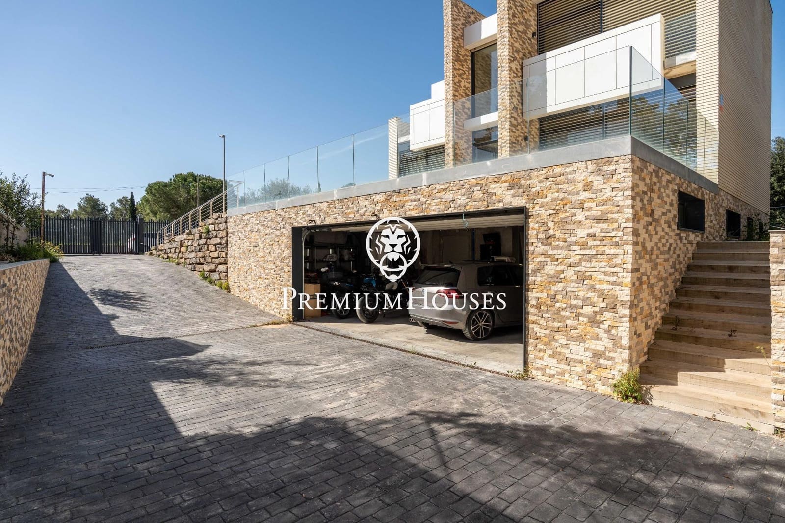 6 sypialnia Willa na sprzedaż w Begues z basenem garażem - 1 350 000 € (Ref: 9762167)