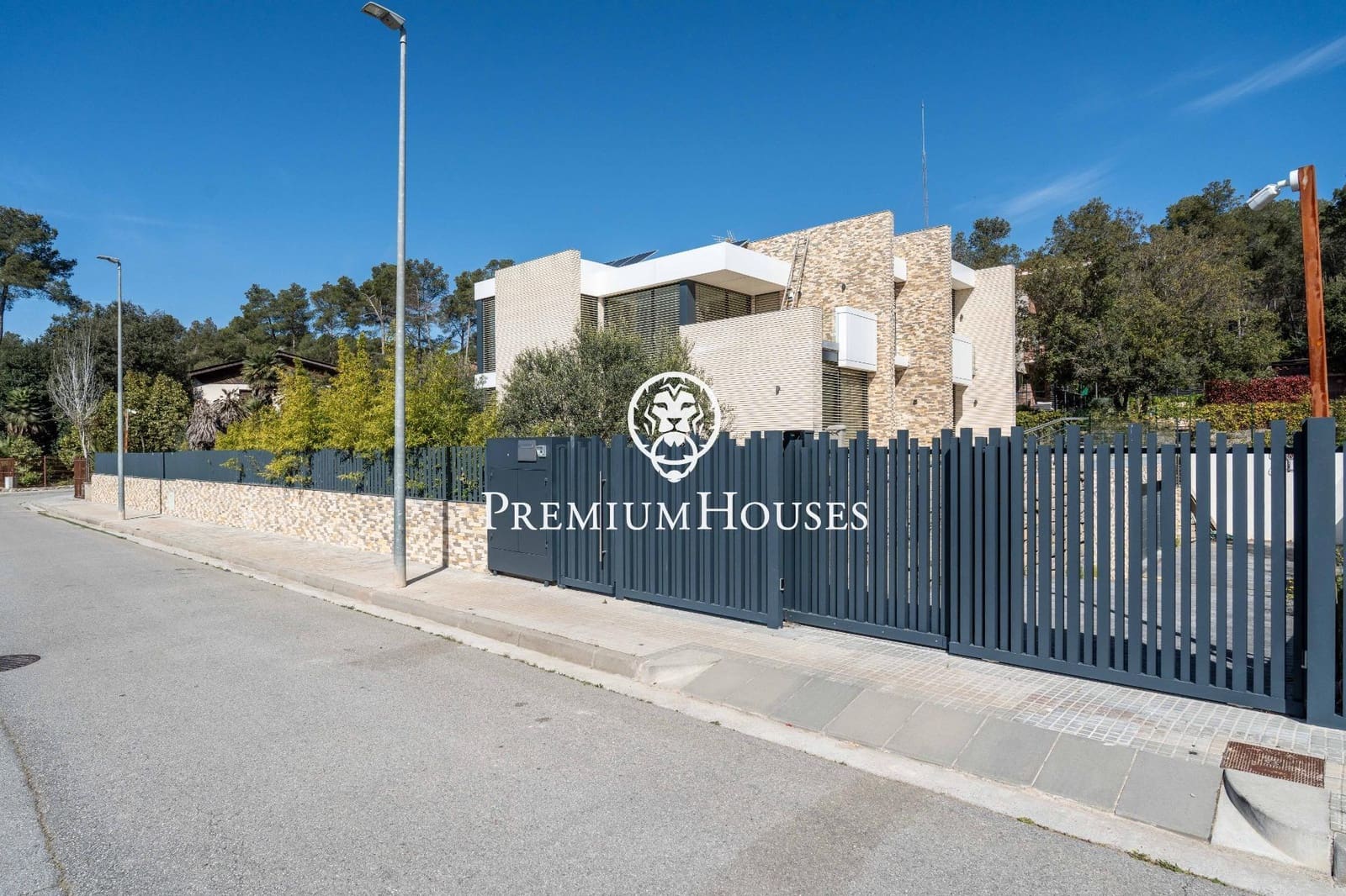 6 sypialnia Willa na sprzedaż w Begues z basenem garażem - 1 350 000 € (Ref: 9762167)