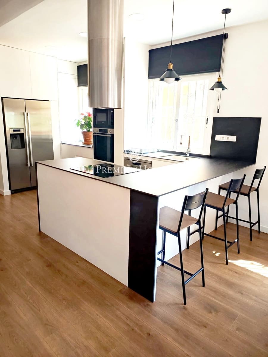 4 chambre Villa/Maison Semi-Mitoyenne à vendre à Sitges avec piscine - 875 000 € (Ref: 9762168)