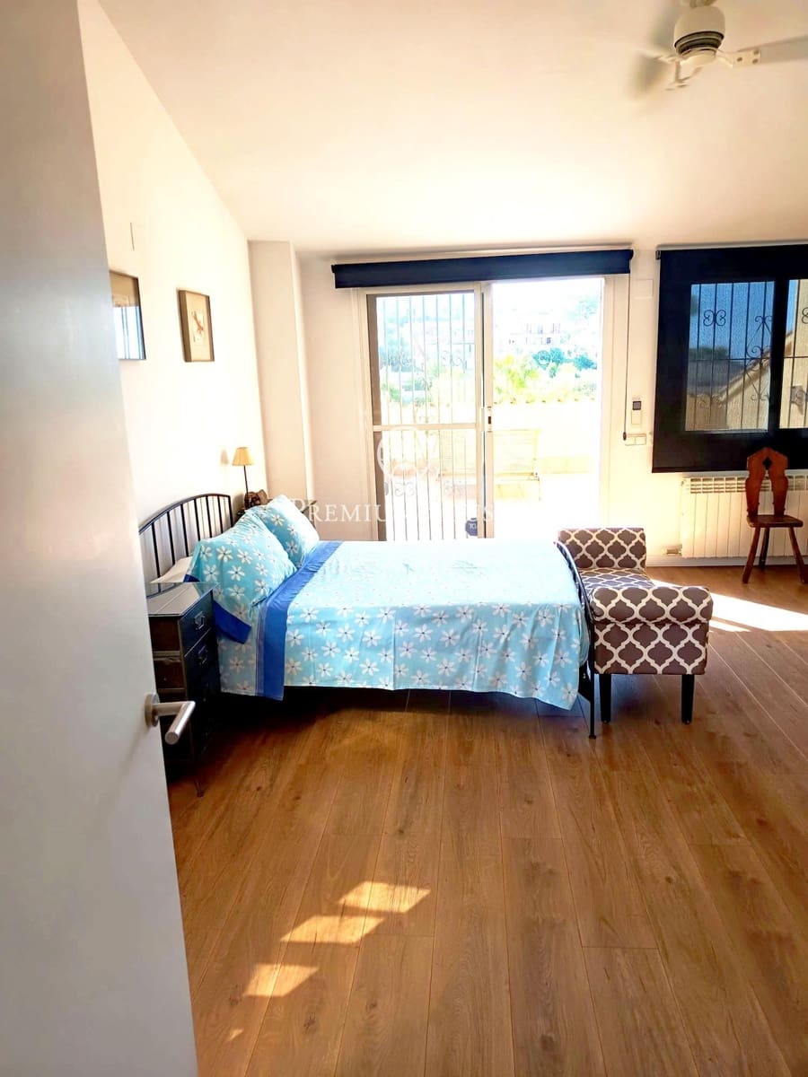 4 chambre Villa/Maison Semi-Mitoyenne à vendre à Sitges avec piscine - 875 000 € (Ref: 9762168)