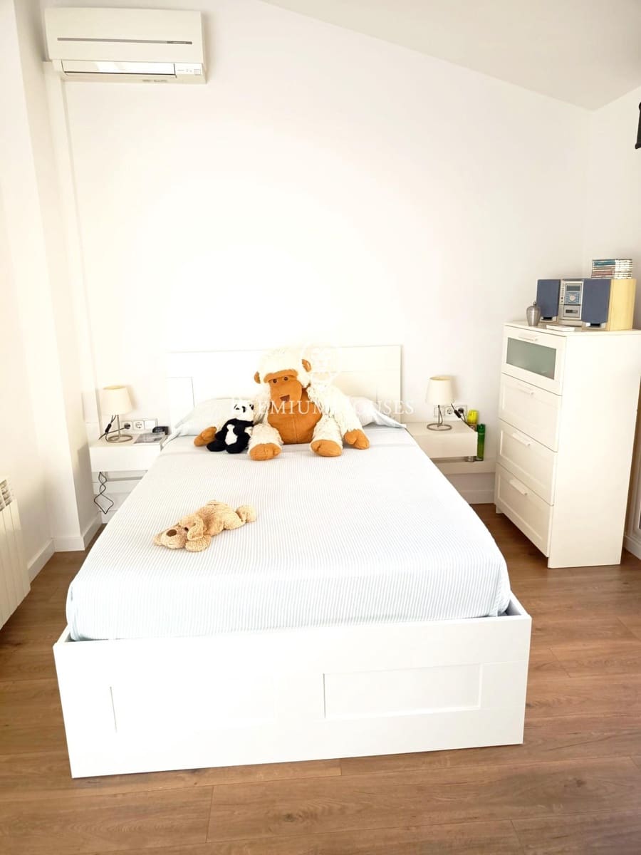 4 chambre Villa/Maison Semi-Mitoyenne à vendre à Sitges avec piscine - 875 000 € (Ref: 9762168)