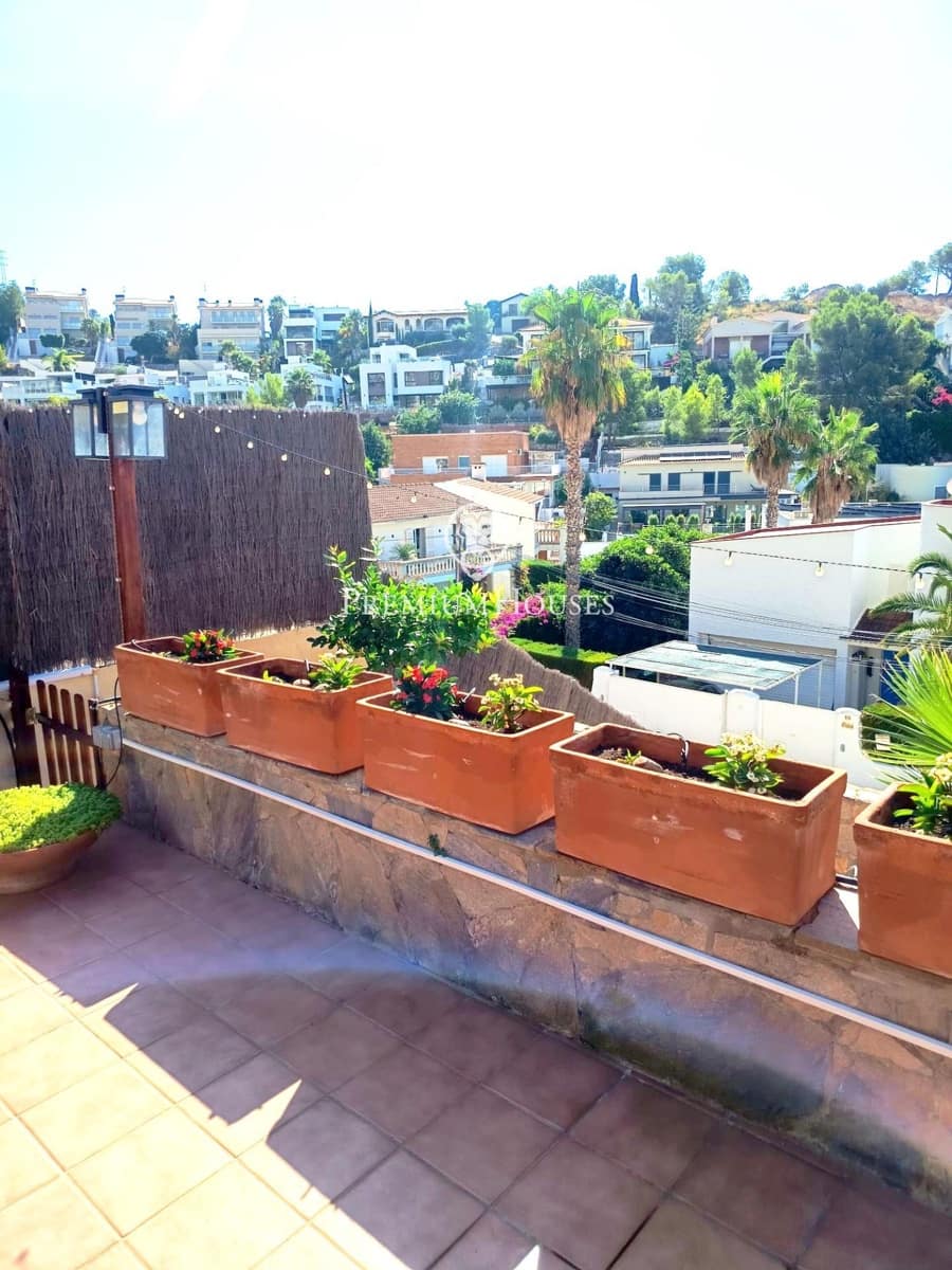 4 chambre Villa/Maison Semi-Mitoyenne à vendre à Sitges avec piscine - 875 000 € (Ref: 9762168)