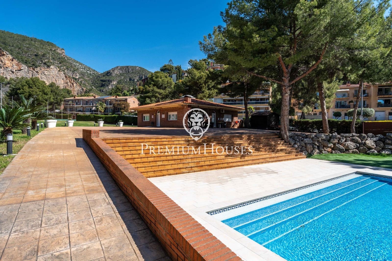 Apartamento de 3 habitaciones en Les Botigues de Sitges en venta con piscina - 799.000 € (Ref: 9788573)