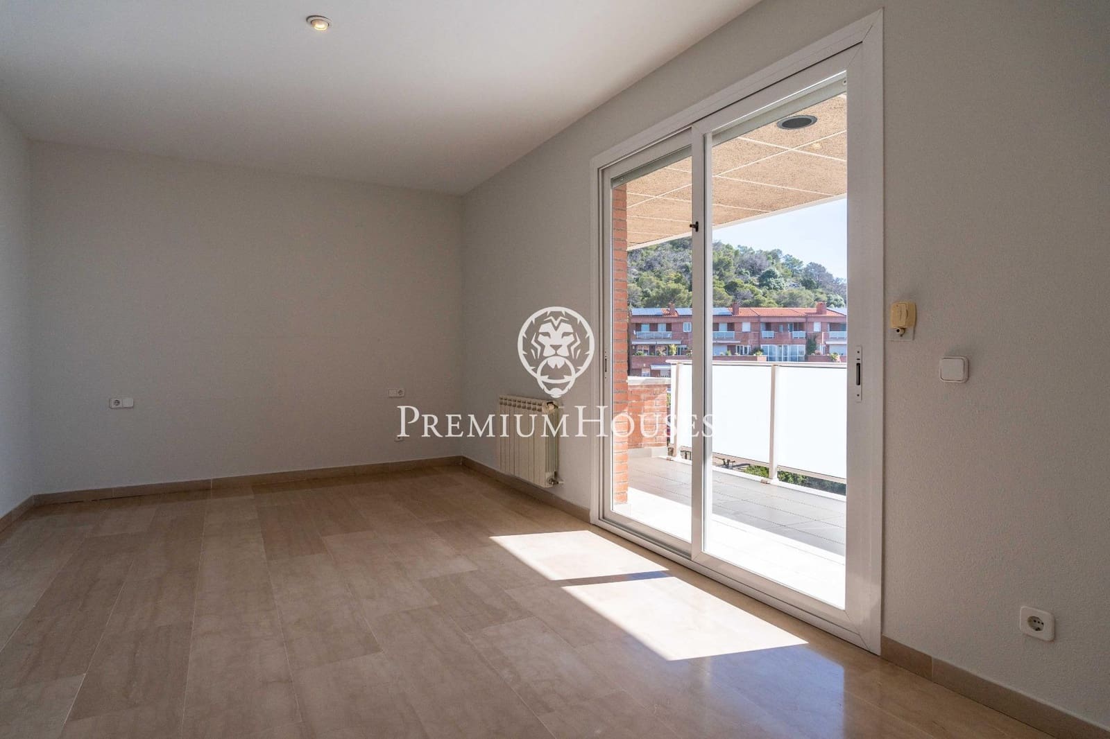 Apartamento de 3 habitaciones en Les Botigues de Sitges en venta con piscina - 799.000 € (Ref: 9788573)