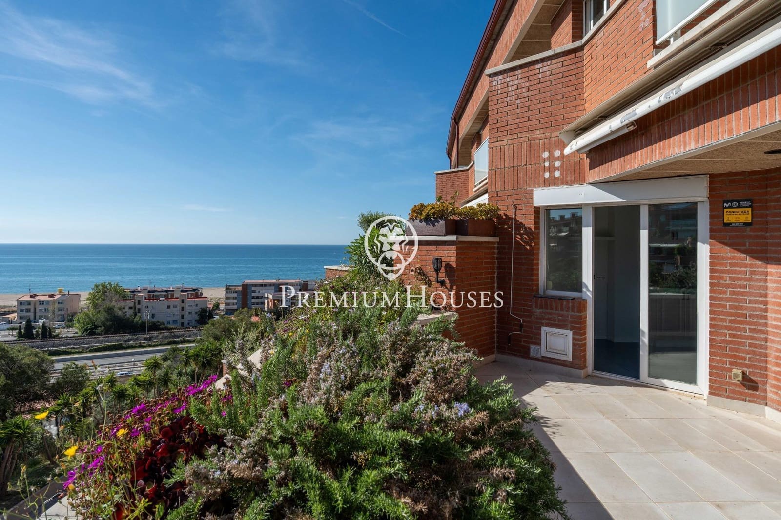 Apartamento de 3 habitaciones en Les Botigues de Sitges en venta con piscina - 799.000 € (Ref: 9788573)