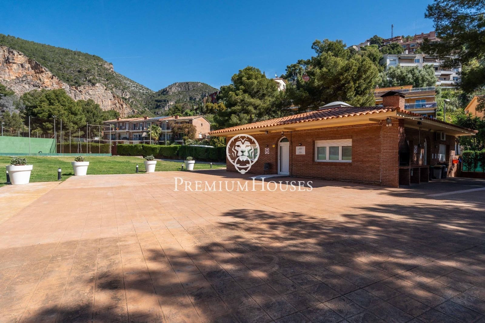 Apartamento de 3 habitaciones en Les Botigues de Sitges en venta con piscina - 799.000 € (Ref: 9788573)