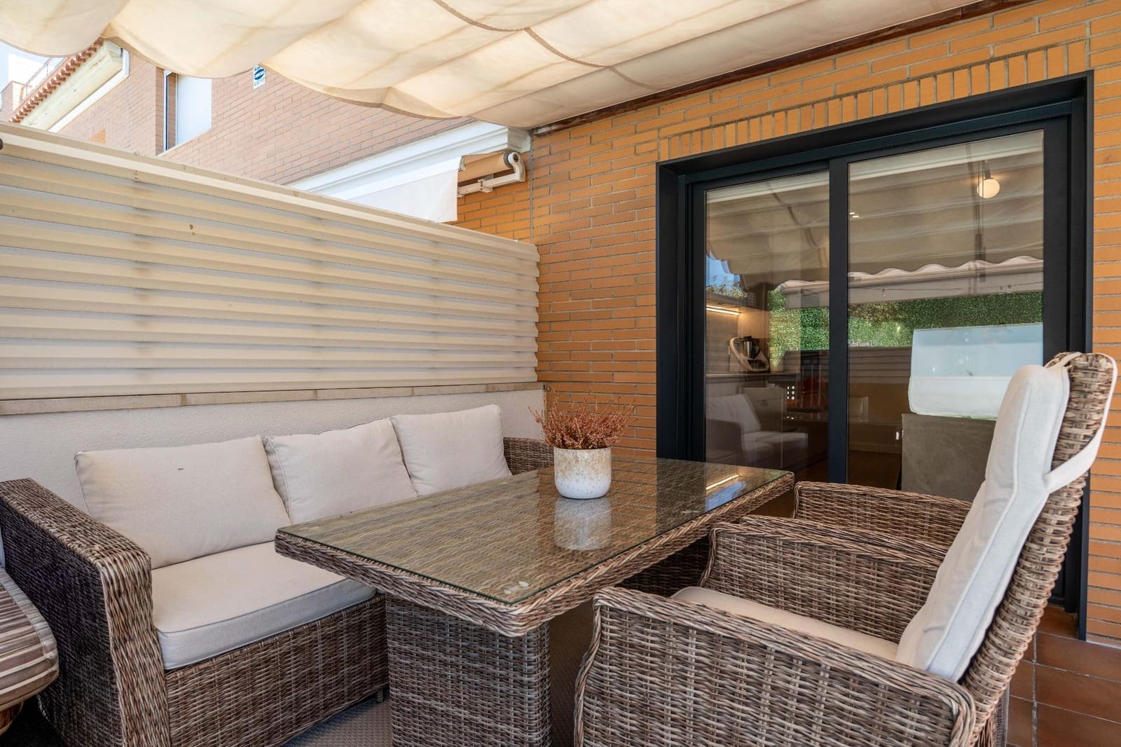 3 soveværelse Rækkehus til salg i Vilanova i la Geltru med swimmingpool garage - € 519.000 (Ref: 9791273)