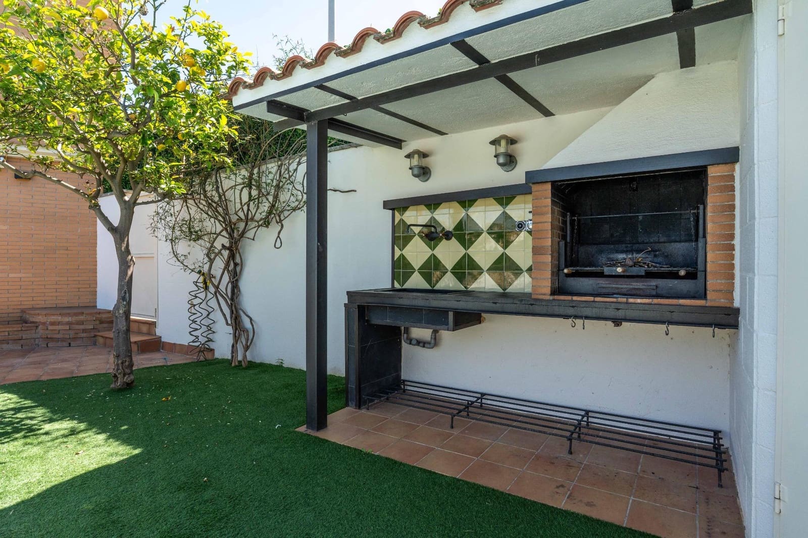 3 soveværelse Rækkehus til salg i Vilanova i la Geltru med swimmingpool garage - € 519.000 (Ref: 9791273)