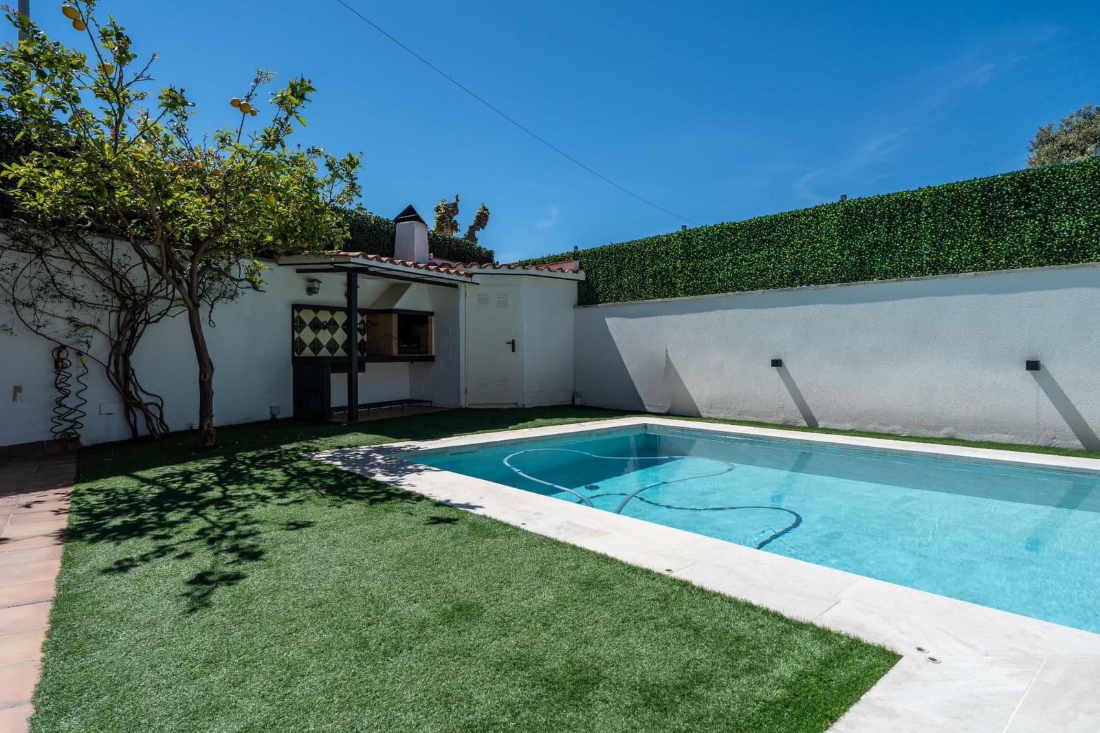 3 soveværelse Rækkehus til salg i Vilanova i la Geltru med swimmingpool garage - € 519.000 (Ref: 9791273)