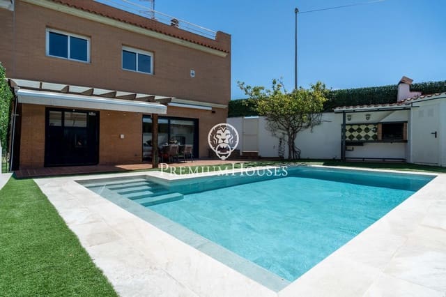 Adosado de 3 habitaciones en Vilanova i la Geltrú en venta con piscina garaje - 519.000 € (Ref: 9791273)
