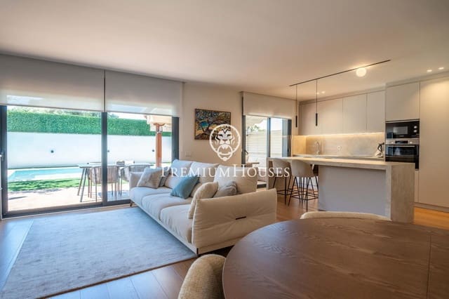 Adosado de 3 habitaciones en Vilanova i la Geltrú en venta con piscina garaje - 519.000 € (Ref: 9791273)