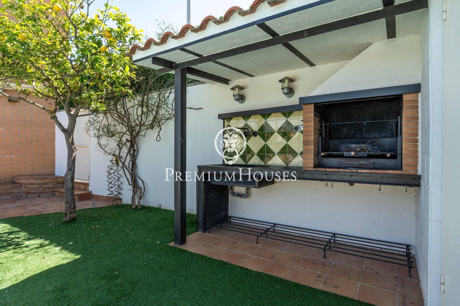 3 bedroom Terraced Villa for sale in Vilanova i la Geltru with pool garage - € 519,000 (Ref: 9791273)