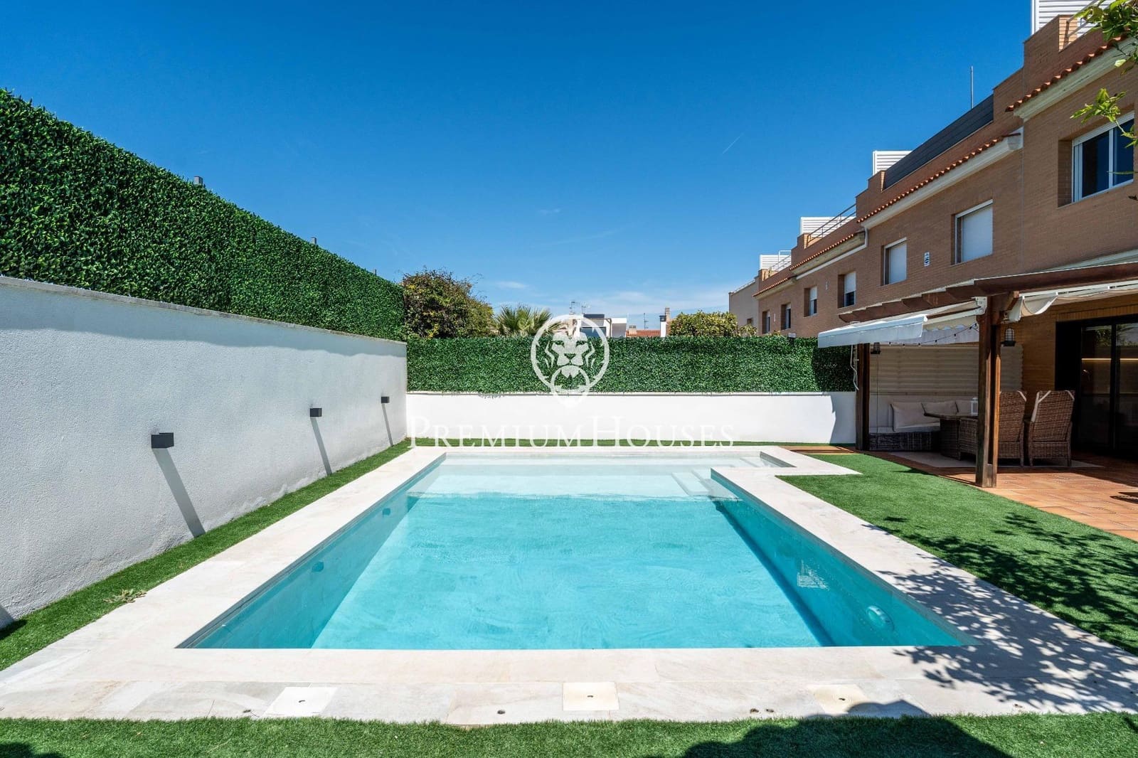 3 bedroom Terraced Villa for sale in Vilanova i la Geltru with pool garage - € 519,000 (Ref: 9791273)