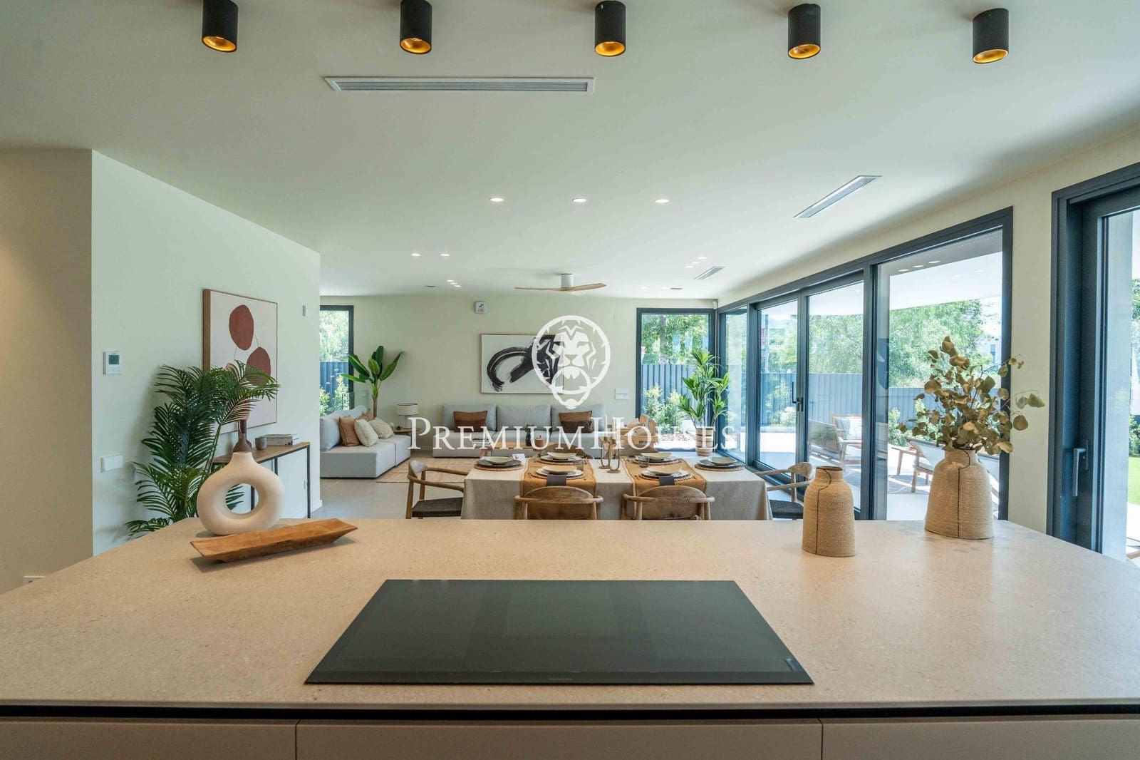 5 soverom Villa til salgs i Sitges med svømmebasseng garasje - € 2 709 000 (Ref: 9794909)