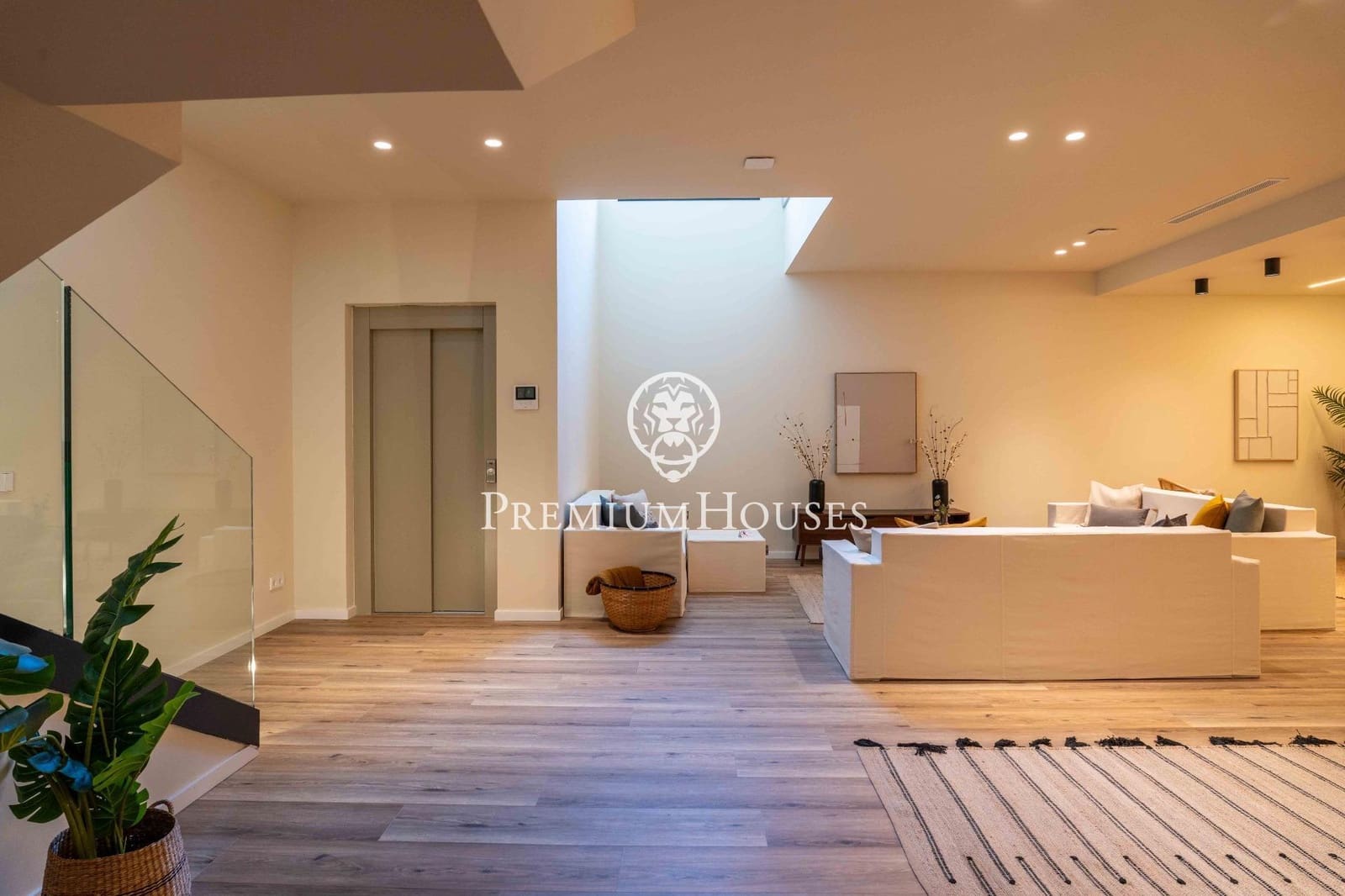 5 soverom Villa til salgs i Sitges med svømmebasseng garasje - € 2 709 000 (Ref: 9794909)