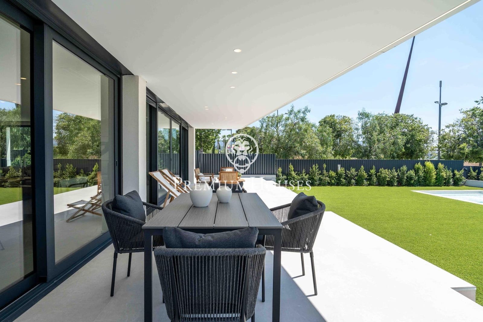 5 soverom Villa til salgs i Sitges med svømmebasseng garasje - € 2 709 000 (Ref: 9794909)