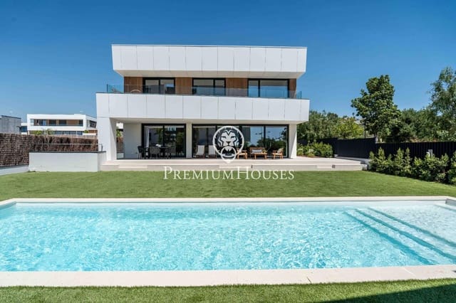 5 makuuhuone Huvila myytävänä paikassa Sitges mukana uima-altaan 
autotalli - 2 709 000 € (Ref: 9794909)
