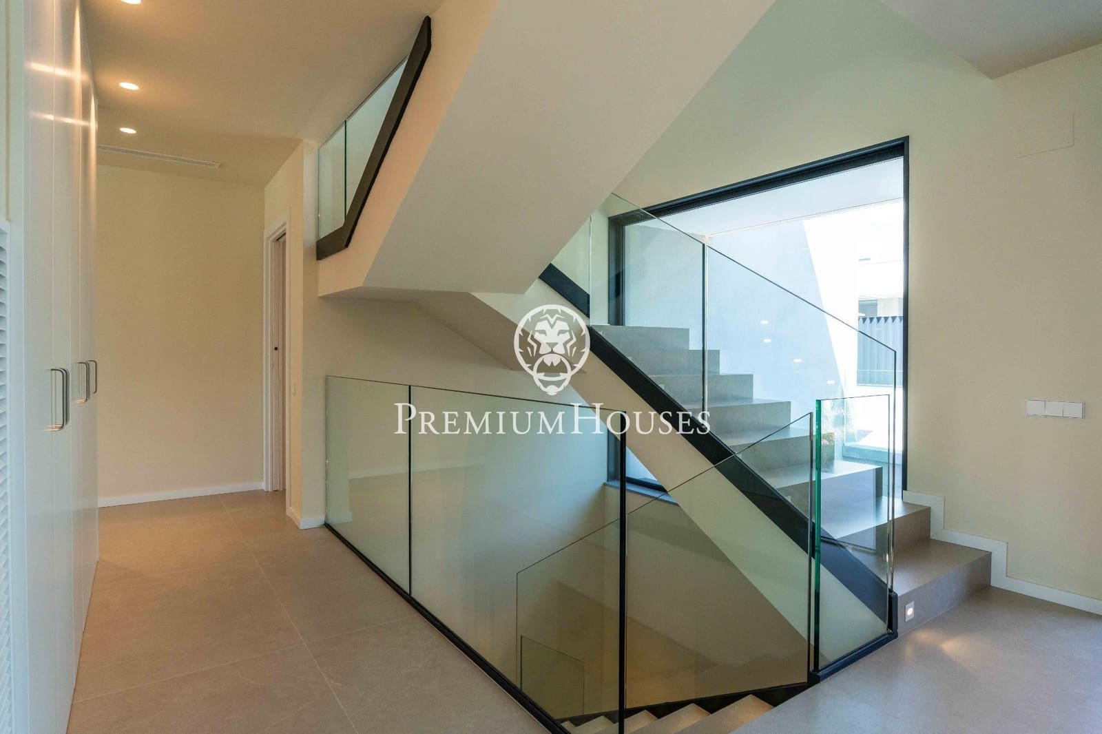 5 soverom Villa til salgs i Sitges med svømmebasseng garasje - € 2 709 000 (Ref: 9794909)