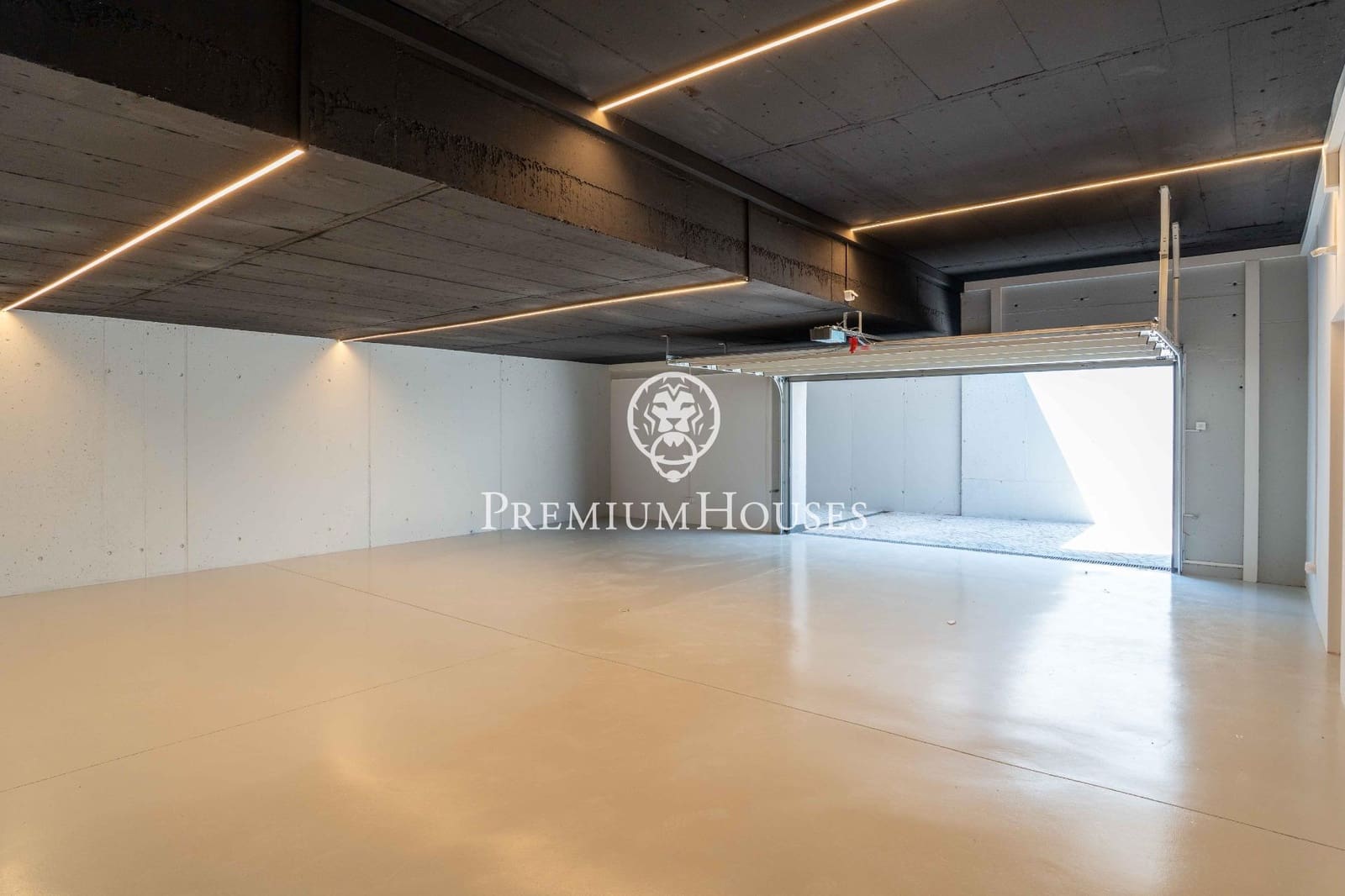5 soverom Villa til salgs i Sitges med svømmebasseng garasje - € 2 709 000 (Ref: 9794909)