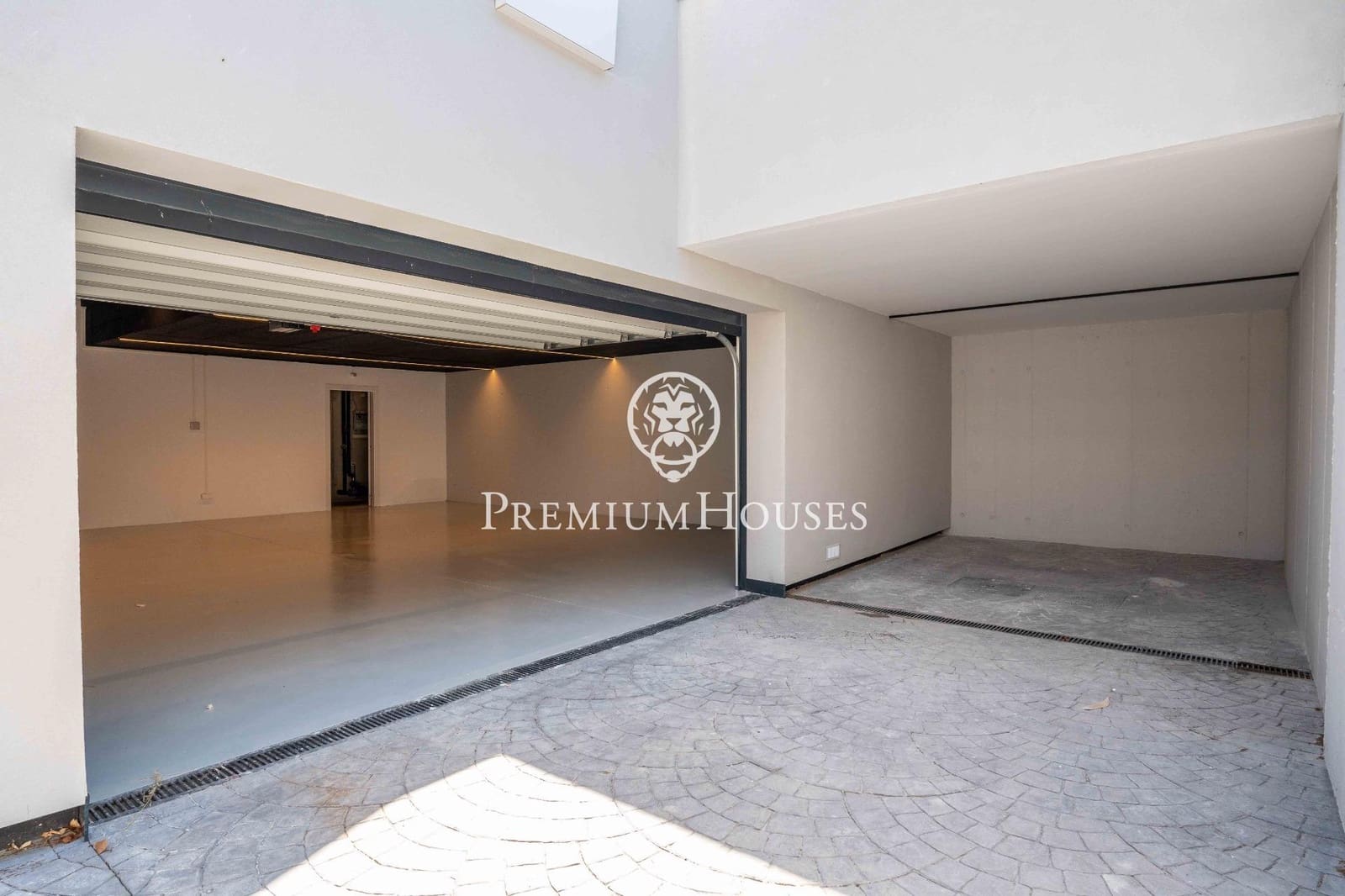 5 soverom Villa til salgs i Sitges med svømmebasseng garasje - € 2 709 000 (Ref: 9794909)