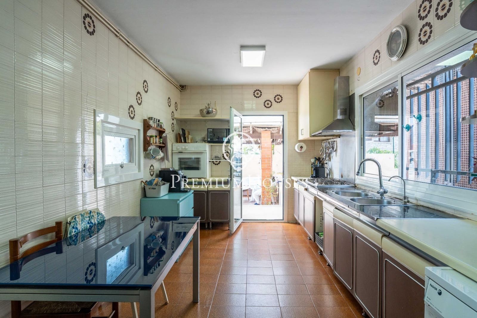5 camera da letto Villa in vendita in Castelldefels con piscina garage - 1.550.000 € (Rif: 9808192)