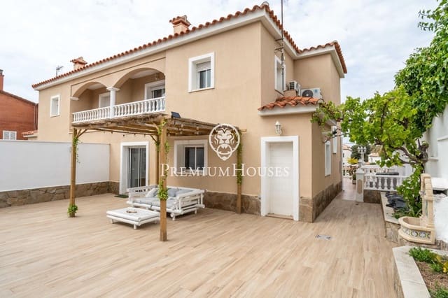 5 makuuhuone Rivitalo myytävänä paikassa Sant Pere de Ribes mukana uima-altaan 
autotalli - 797 000 € (Ref: 9812326)