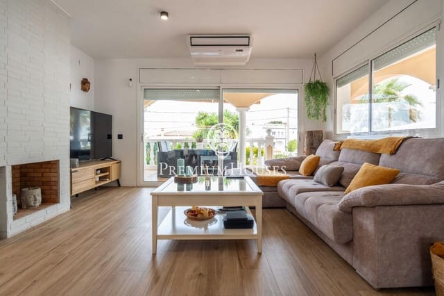 5 makuuhuone Rivitalo myytävänä paikassa Sant Pere de Ribes mukana uima-altaan 
autotalli - 797 000 € (Ref: 9812326)