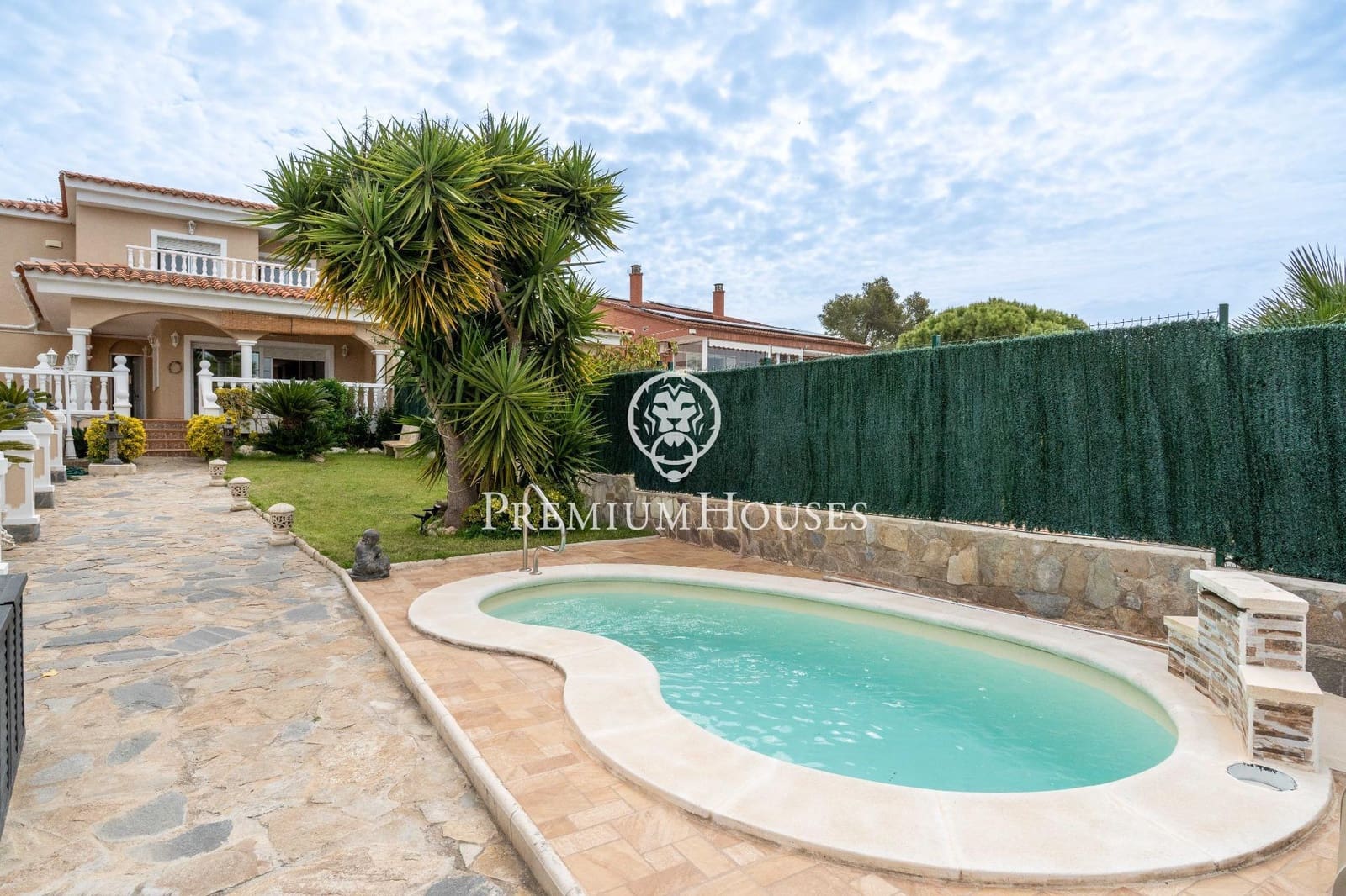 5 makuuhuone Rivitalo myytävänä paikassa Sant Pere de Ribes mukana uima-altaan 
autotalli - 797 000 € (Ref: 9812326)