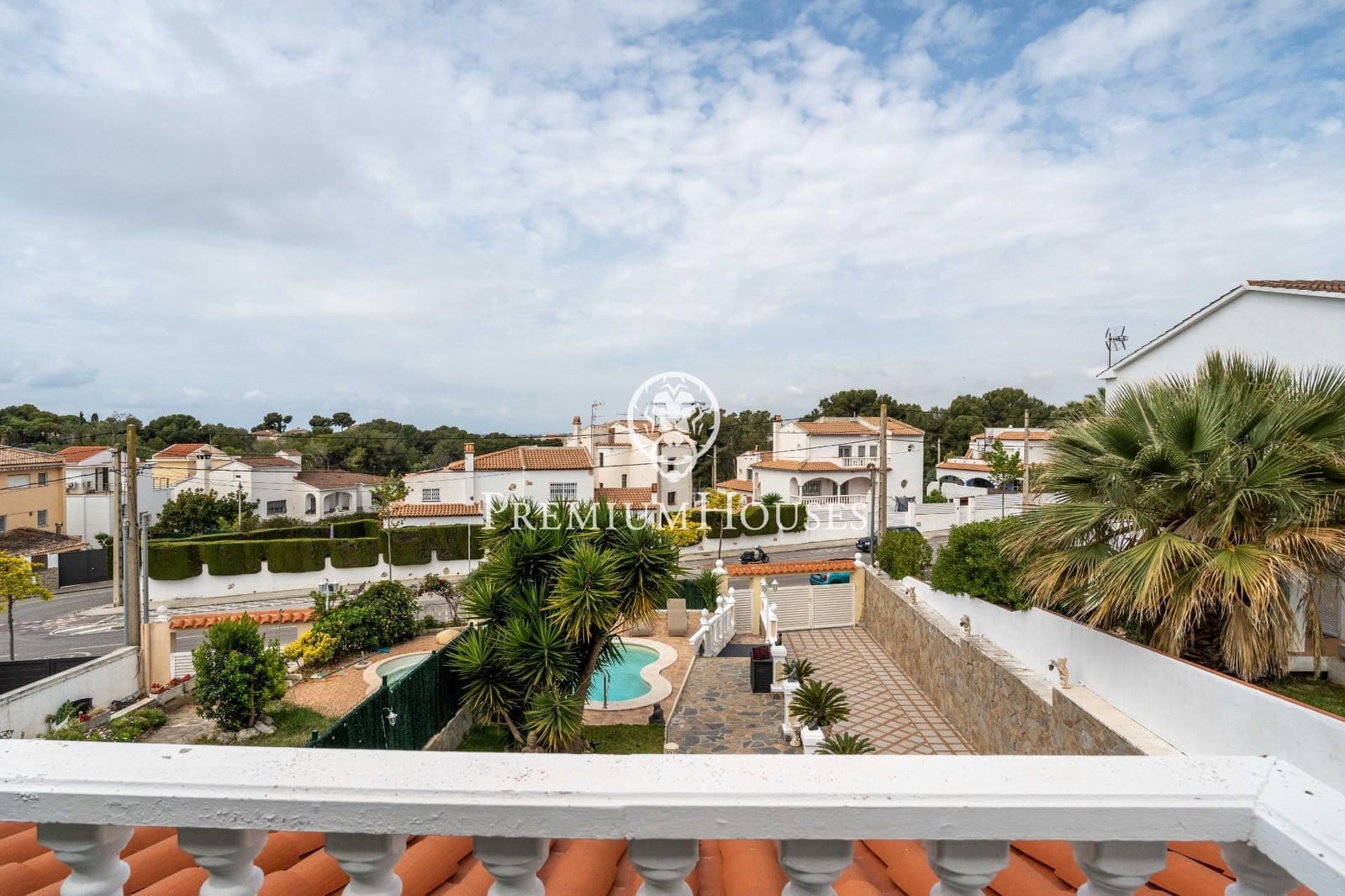 5 makuuhuone Rivitalo myytävänä paikassa Sant Pere de Ribes mukana uima-altaan 
autotalli - 797 000 € (Ref: 9812326)