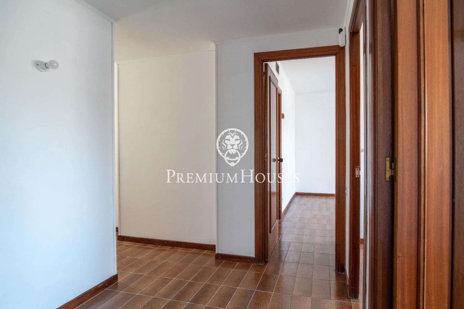 Piso de 6 habitaciones en Vilanova i la Geltrú en venta - 495.000 € (Ref: 9812327)