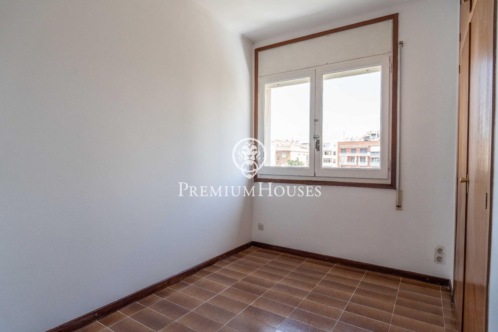 Piso de 6 habitaciones en Vilanova i la Geltrú en venta - 495.000 € (Ref: 9812327)