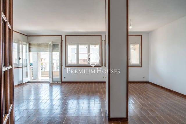 Piso de 6 habitaciones en Vilanova i la Geltrú en venta - 495.000 € (Ref: 9812327)
