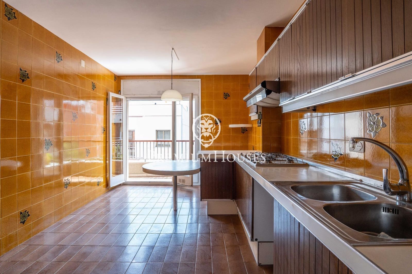 Piso de 6 habitaciones en Vilanova i la Geltrú en venta - 495.000 € (Ref: 9812327)