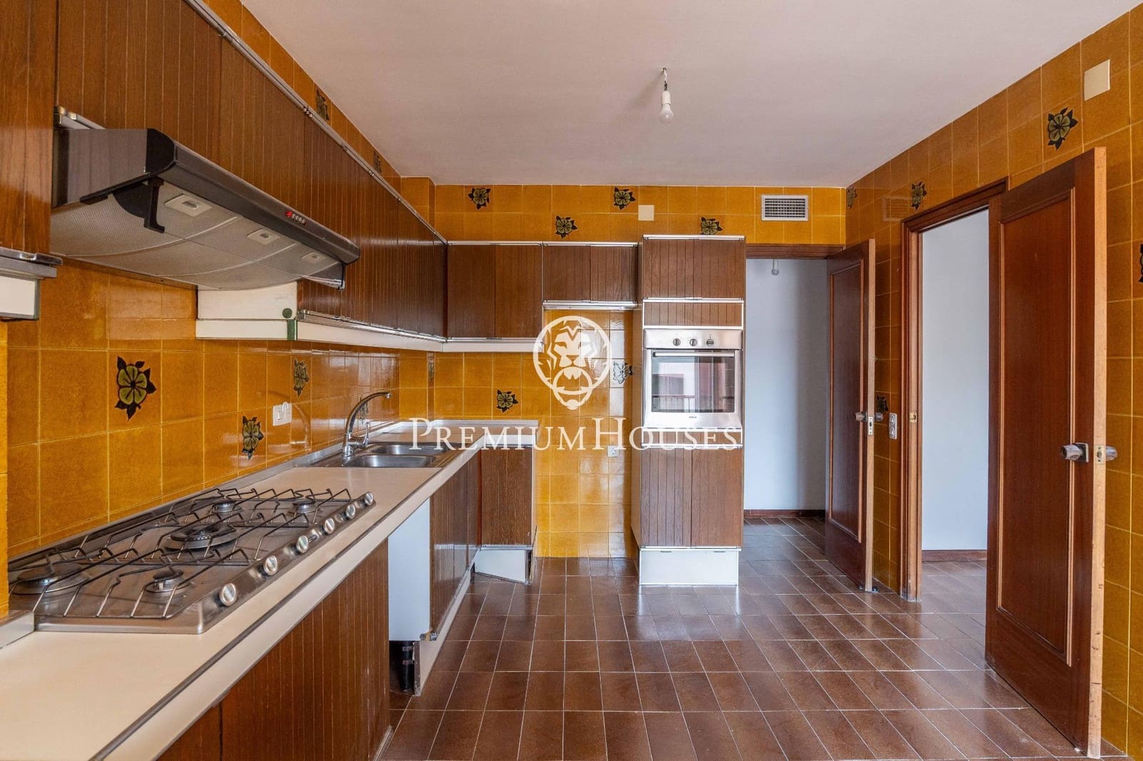 Piso de 6 habitaciones en Vilanova i la Geltrú en venta - 495.000 € (Ref: 9812327)
