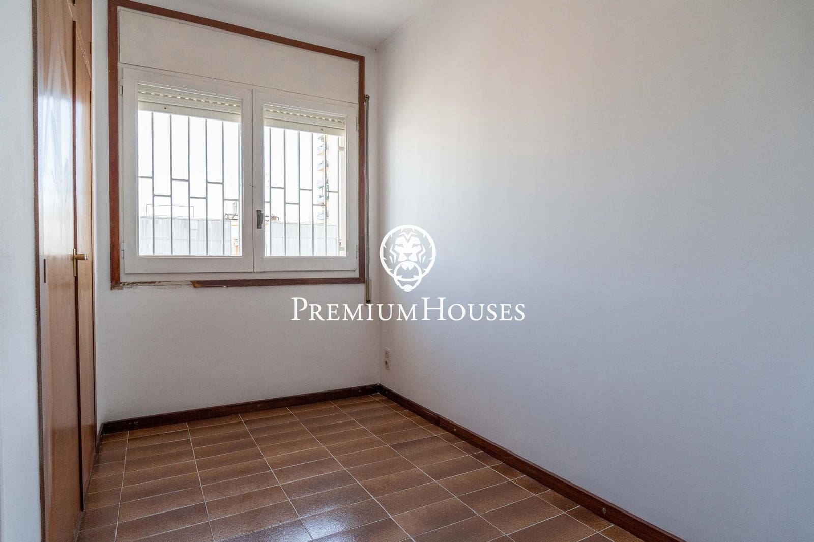 6 bedroom Flat for sale in Vilanova i la Geltru - € 495,000 (Ref: 9812327)