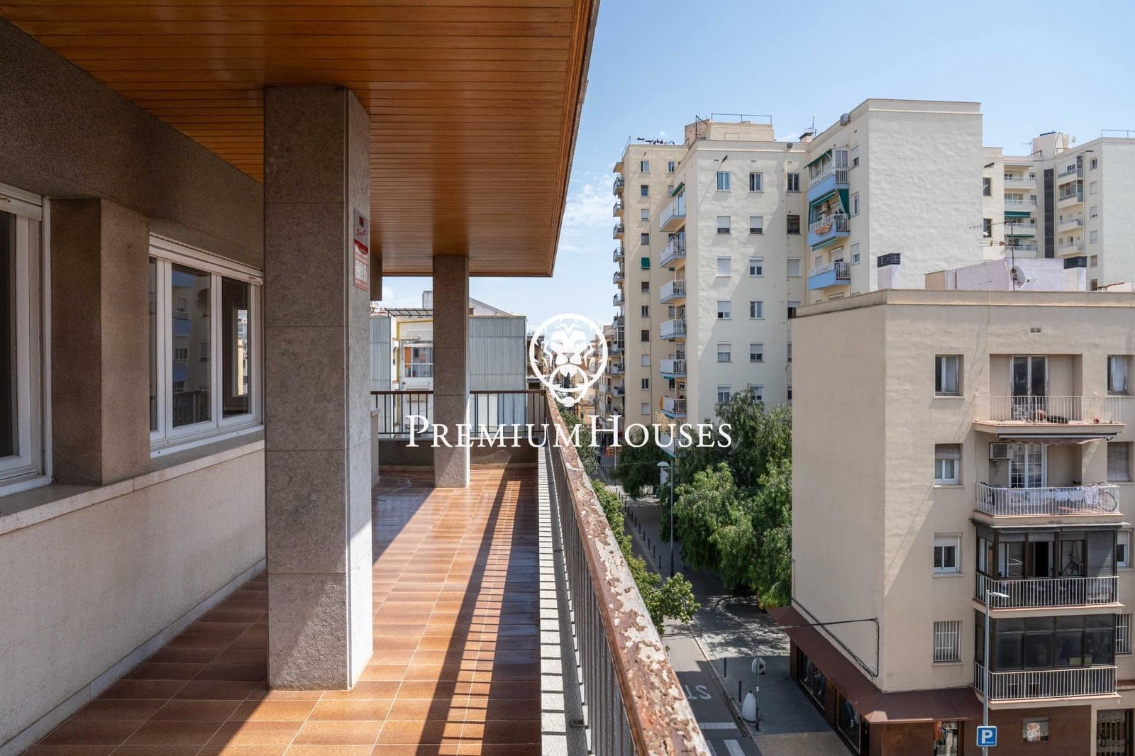 6 bedroom Flat for sale in Vilanova i la Geltru - € 495,000 (Ref: 9812327)
