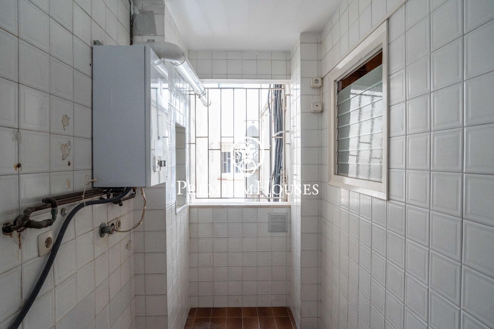 6 bedroom Flat for sale in Vilanova i la Geltru - € 495,000 (Ref: 9812327)